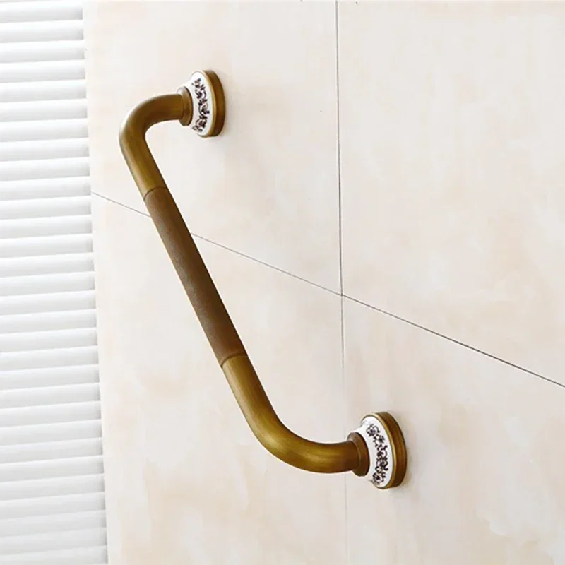 Slide image 09a87332473e4ae896a6bef7160404bf