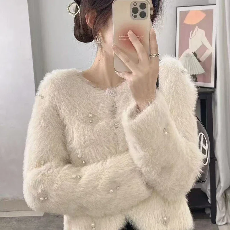Autumn Fashion Plush Beaded Single-breasted Solid Color Coat Winter New Women's Round Neck Long-sleeved Cardigan Sweater