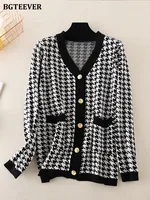 metal button black