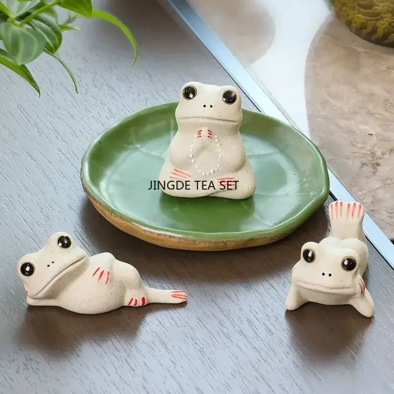 Ceramic Cute Frog Tea Pet Chinese Kung Fu Tea Zen Lotus Tea Set Desktop Ornament