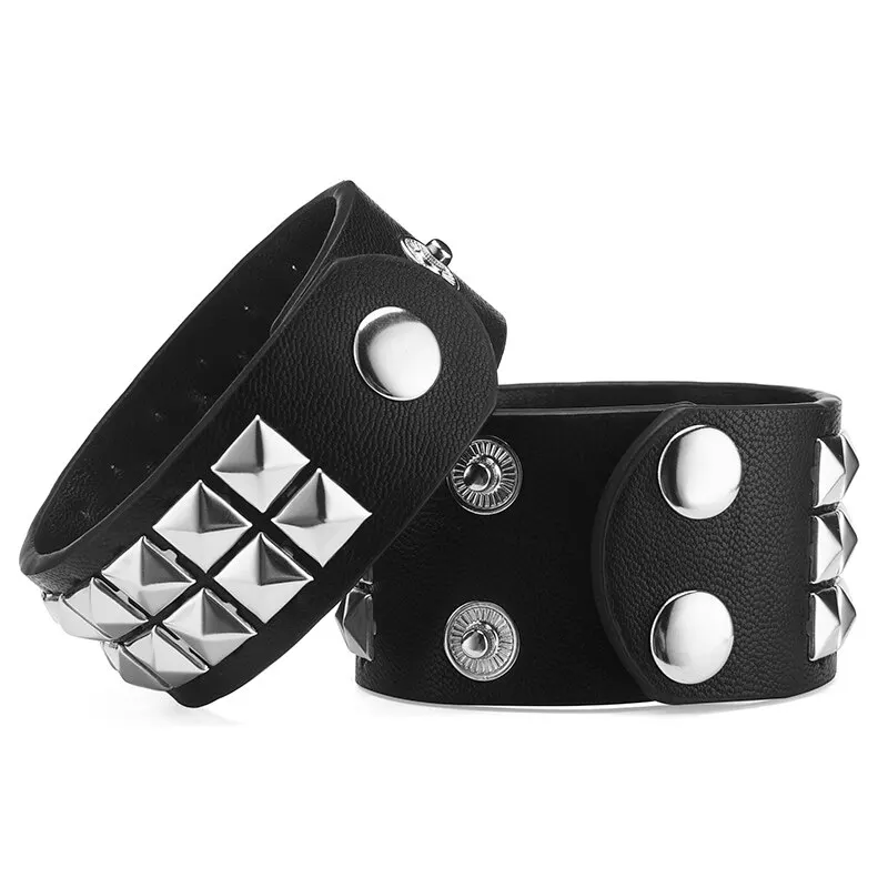 Y2K Wrist Fashion Square Bead Rivet Wrist Strap Personalized Retro Pyramid Punk PU Bracelet Belt Strap Suitable for Men Women