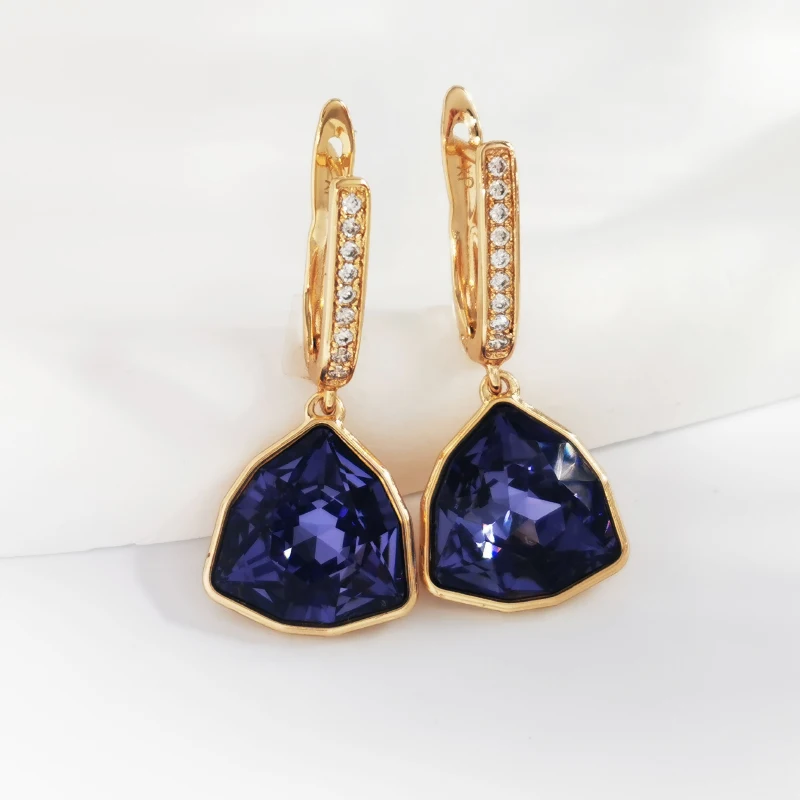 

Crystals From Austria Triangle Dangle Earrings for Ladies Gold Plated Woman Drop Hanging Earings Christmas Bijoux Girls Gift