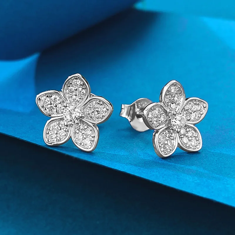 

New Fashion Versatile 925 Silver Petal Inlaid Diamond Earrings Instagram Style Cross-border Hot Selling Earrings Wholesale