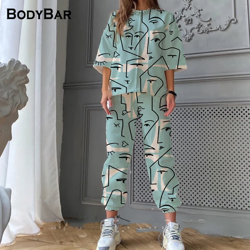 

2021 Summer Abstract Face Print Suit Casual Round Neck Half Sleeve Top+Jogger Pants Women's Loose Tie-Dye Sports 2pcs Tracksuits