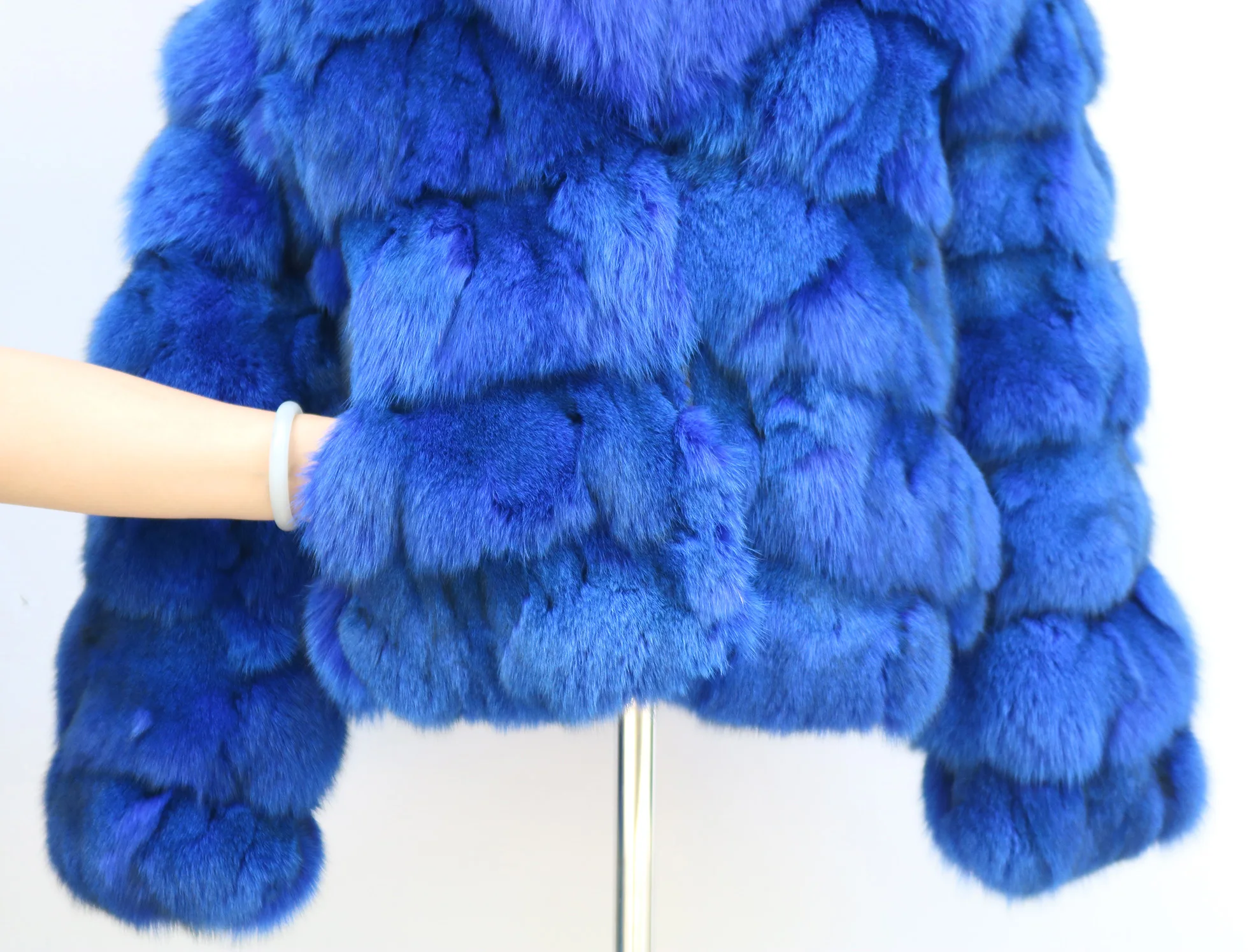 Women's Short Real Fox Fur Winter Jacket Thick Warm Natural Coat Fashion Outerwear for Cold Weather