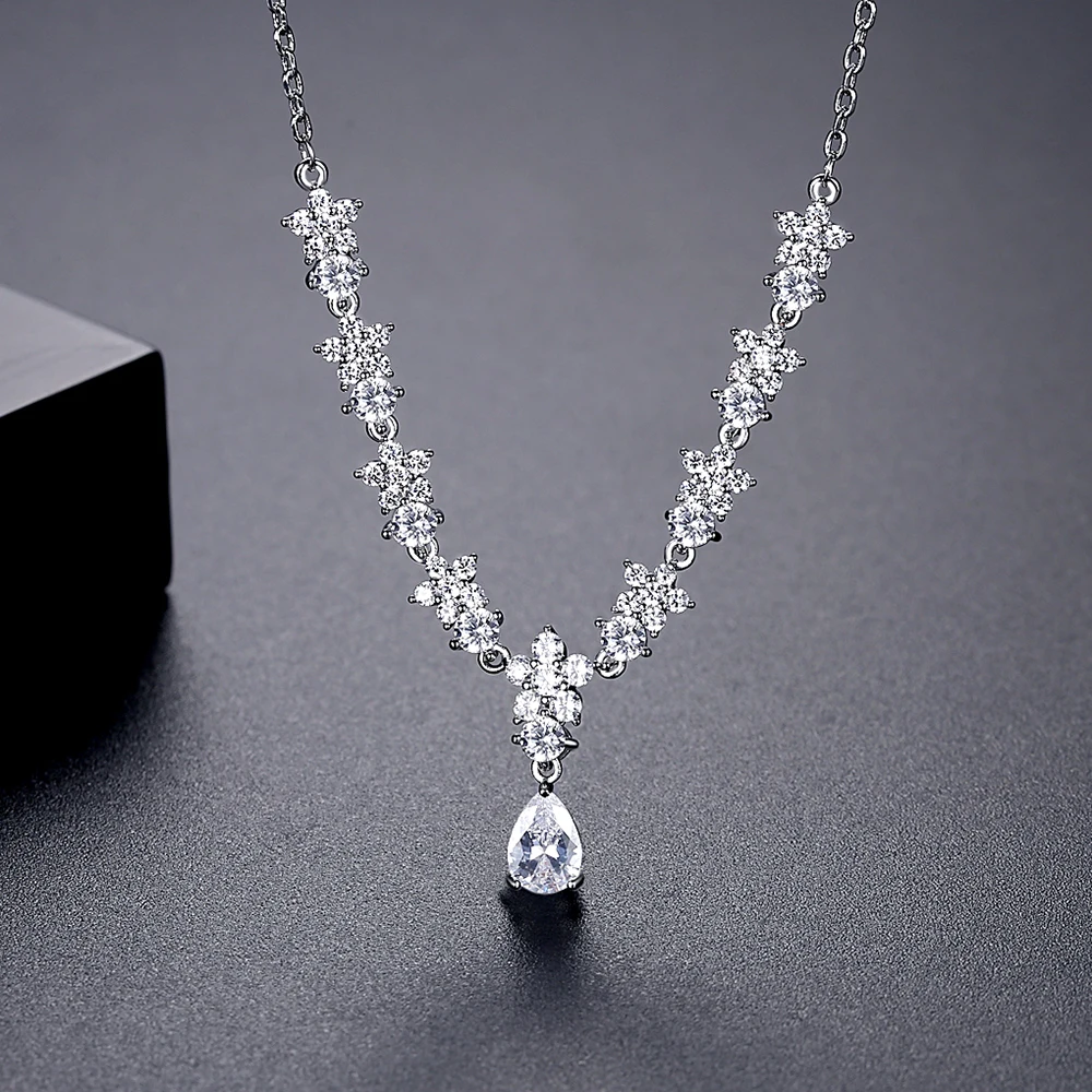 LUOTEEMI Multiple Shinning Cubic Zirconia Flowers Wedding Bridal Necklace for Women Simple Big Waterdrop Luxury Christmas Gifts