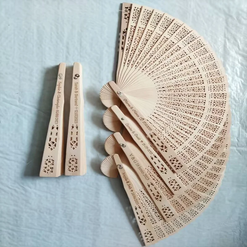 Juego de 50 abanicos de mano de madera de sándalo con 50 bolsas de regalo Abanicos De Mano para