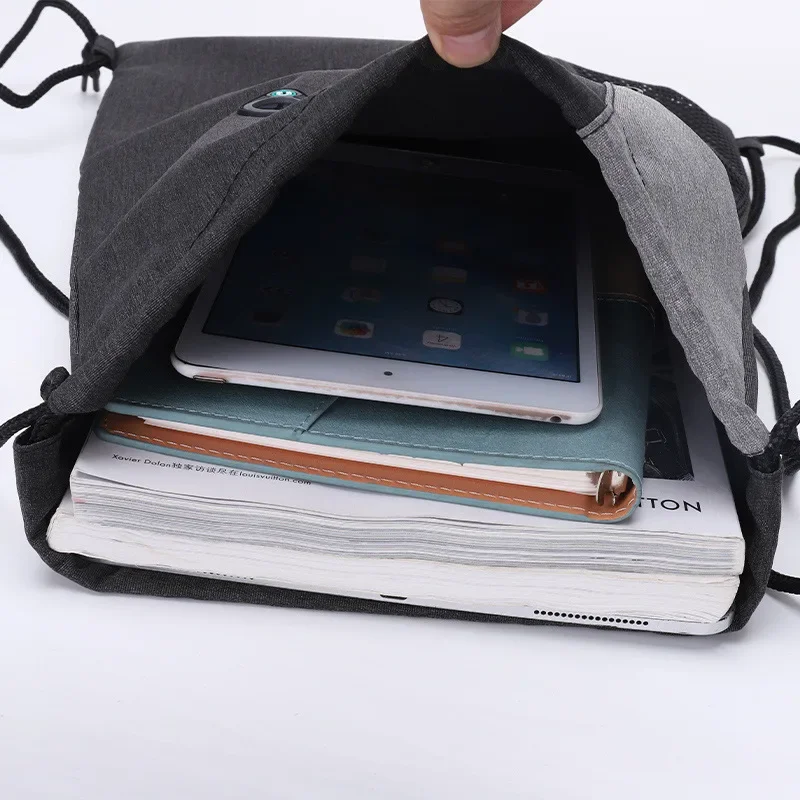 WANDF Zaino con coulisse, borsa sportiva con scomparto per scarpe, zaino cinch impermeabile per uomini e donne (Piccolo, Nero