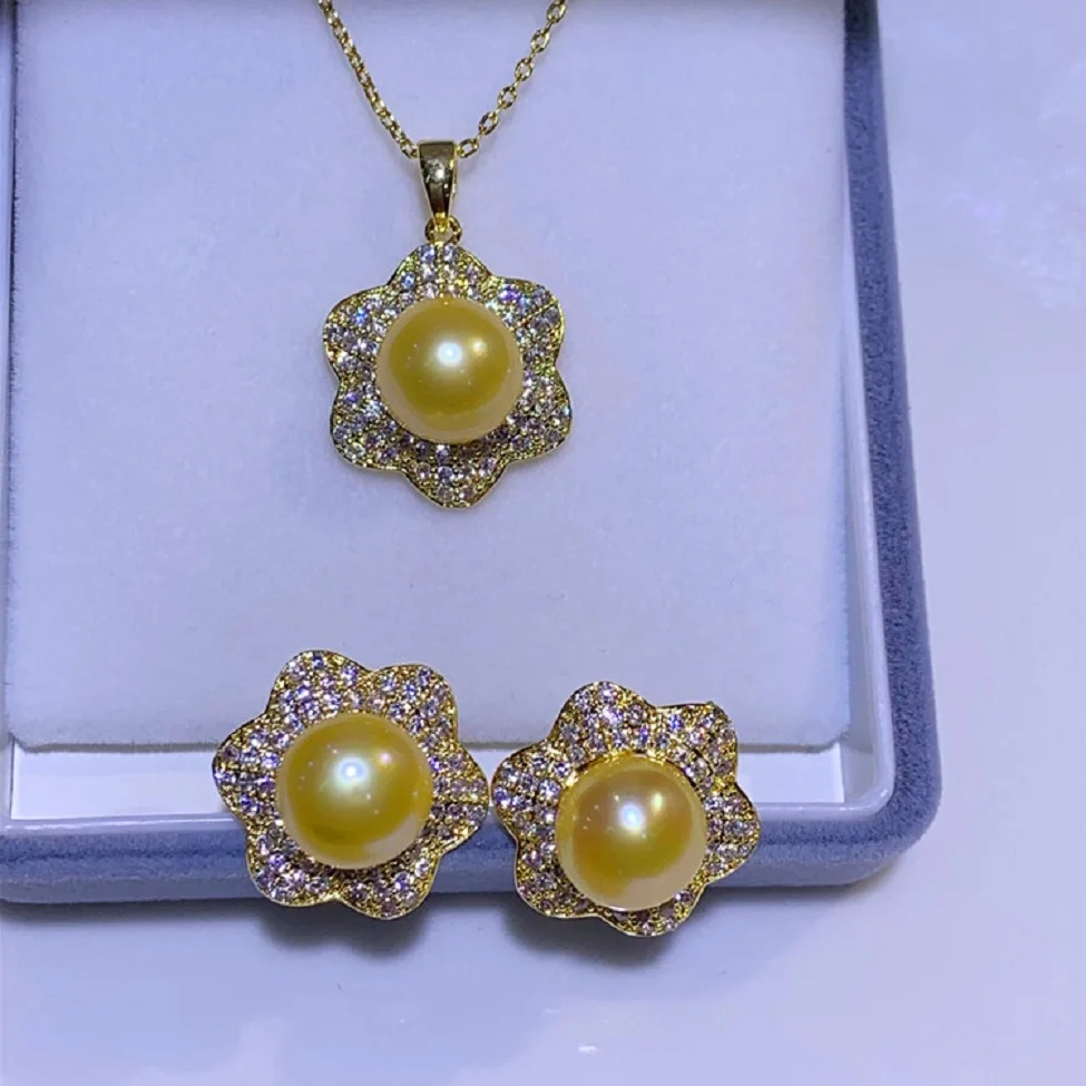 

orgeous AAA Grade 11-12mm South China Sea Gold Flower studded earrings pendant pearl set jewelry