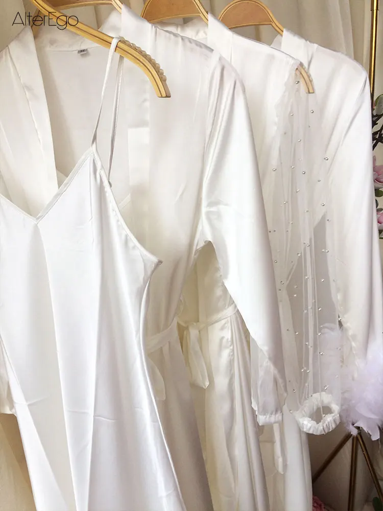 Bridal Gown White Pearl or Feather Robes Nightdress Nightgown 