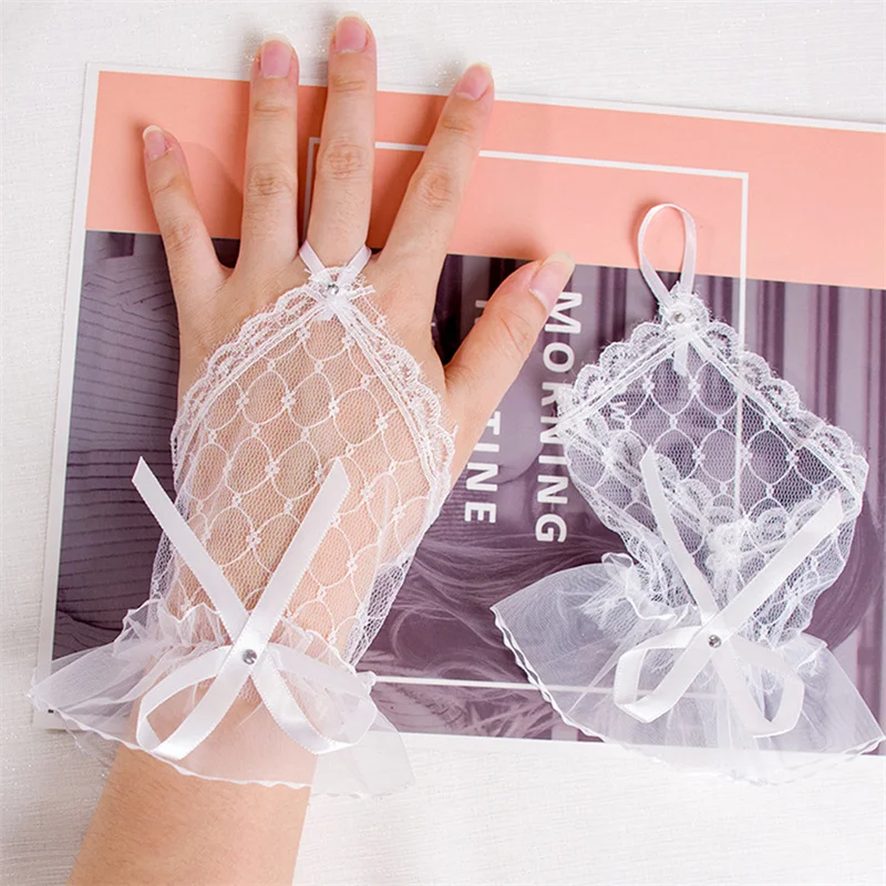 Gothic Short Black Gloves Female Harajuku Lace Bridal Wedding Halloween Lolita Dress Net Gauze Bow Hand Sleeve Fishnet Gloves lace gloves