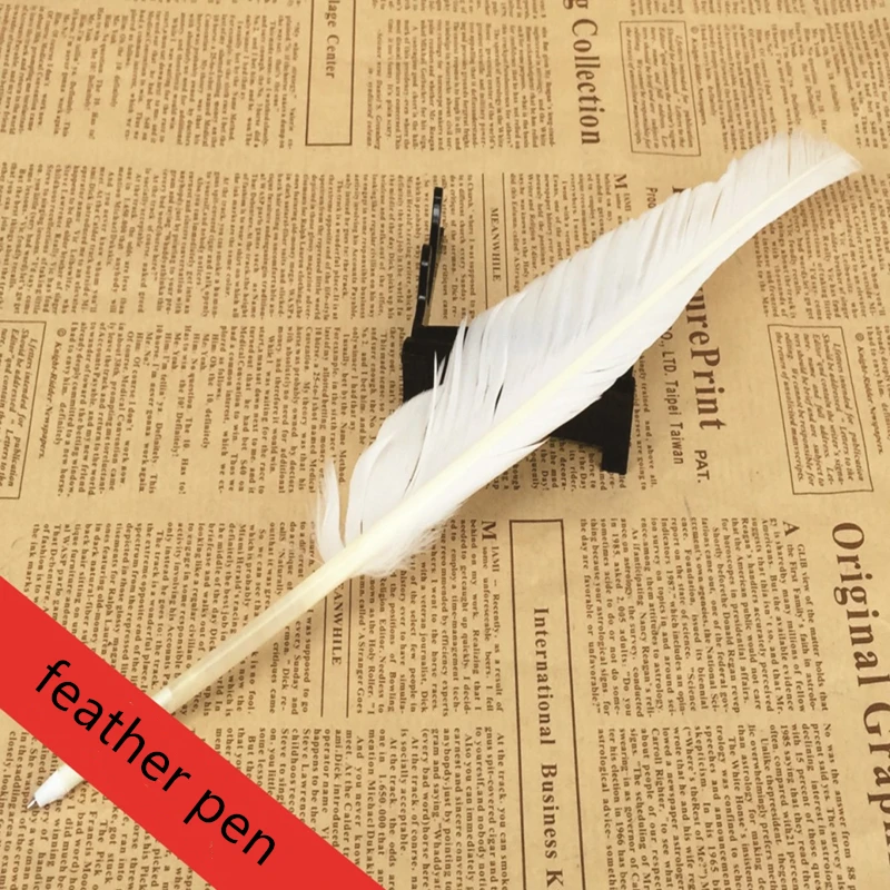 Japanese Animation-Inspired Feather Pendant Surprise Toy - DEATHNOTE Edition