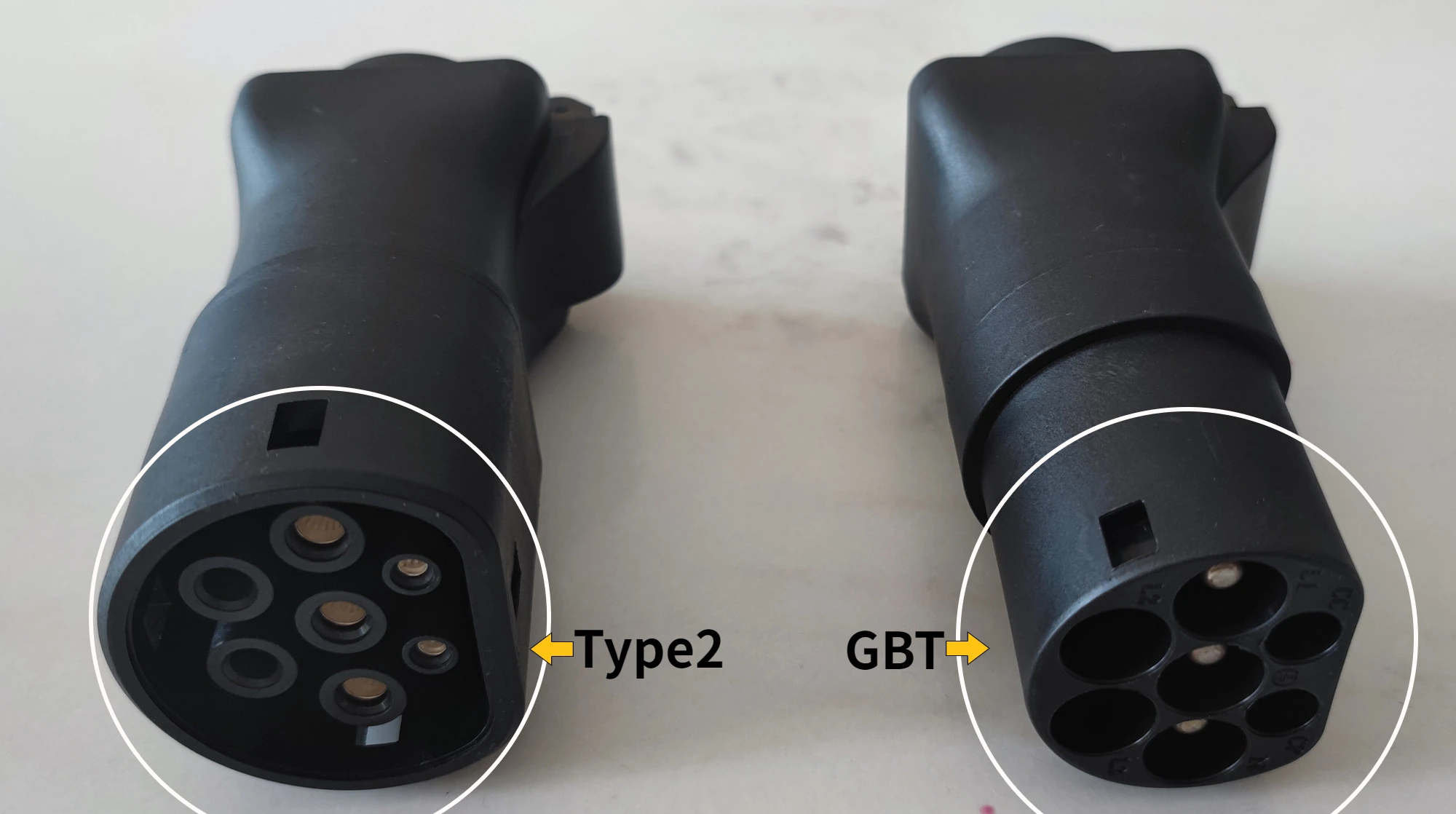 New energy vehicle external discharge gun electric power take-off switch socket conversion power supply used on the car