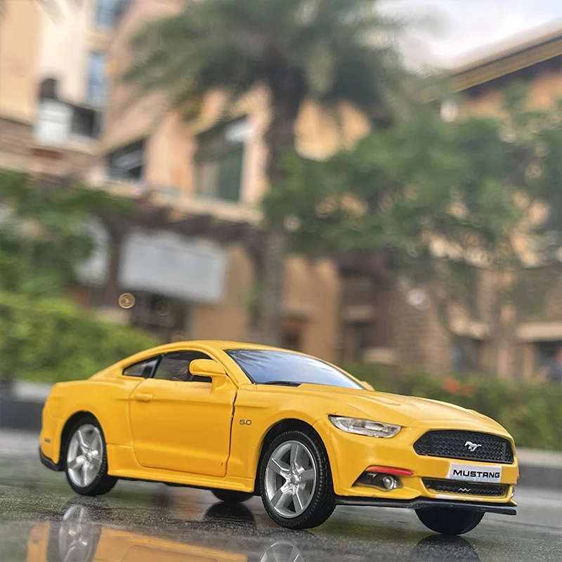 ミニカー AUTO ART( Ford Mustang GT )MILLENNIUM. Autoart MILLENNIUM 1/18 scale FORD MUSTANG MACH ⅠFrom Japan