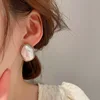 Mode irrégulière perle boucles d'oreilles femme 2025 à la mode rétro couleur or simulé perle boucles d'oreilles pour les femmes bijoux de mariage