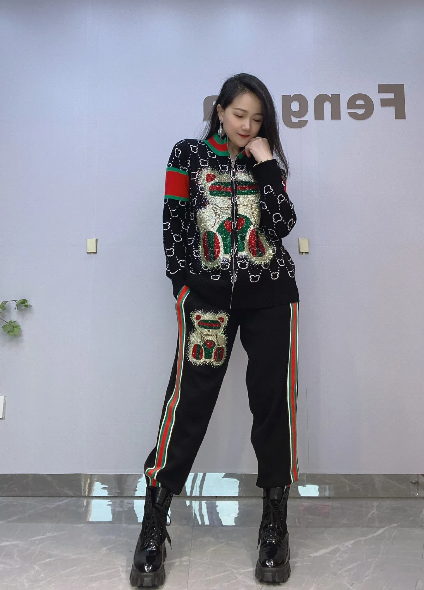 Two Pieces Sweater Set For Female Cartoon Sequins Tracksuit Plus Size Sweater Suit Knitting Kit Cardigan Casual Sports Set
