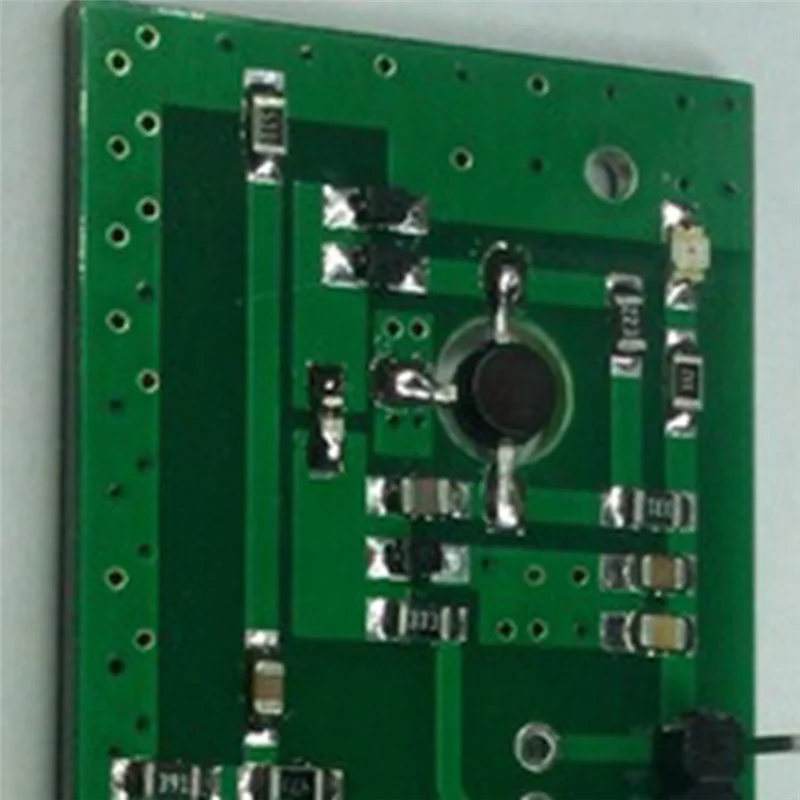 Sorgente di frequenza PCB oscillatore controllato in tensione RF Banda larga Vco 515 Mhz --- 1150 Mhz - immagine 2
