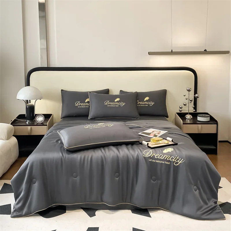 Summer Quilt Silk Embroidery Four-piece Set