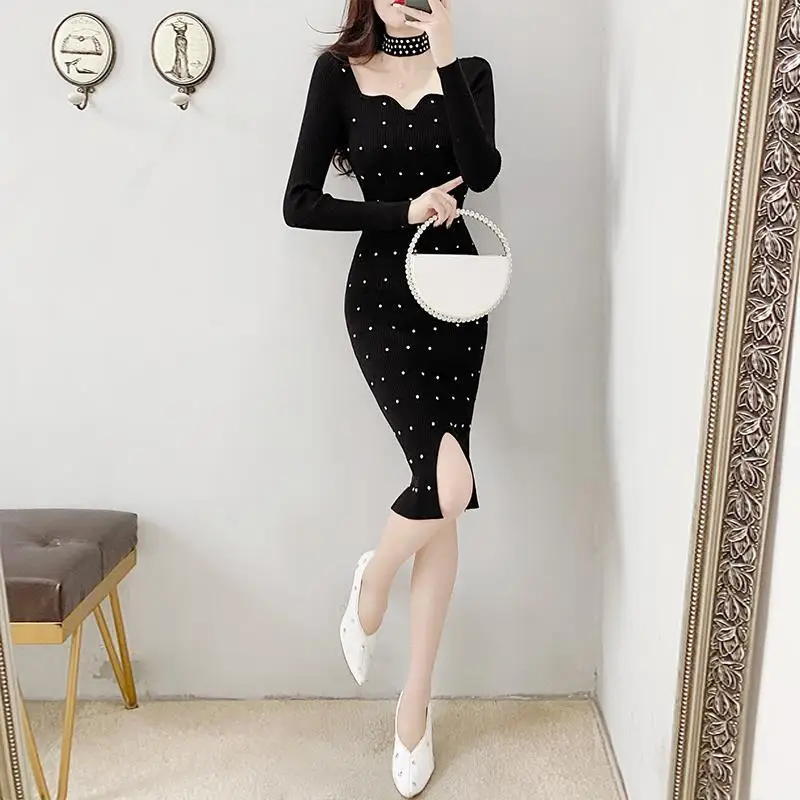 

Solid Color Tight Fitting Dress 2023 Autumn and Winter New Base Long Sleeved Women's Knitted Mid Length Buttocks Skirt B730