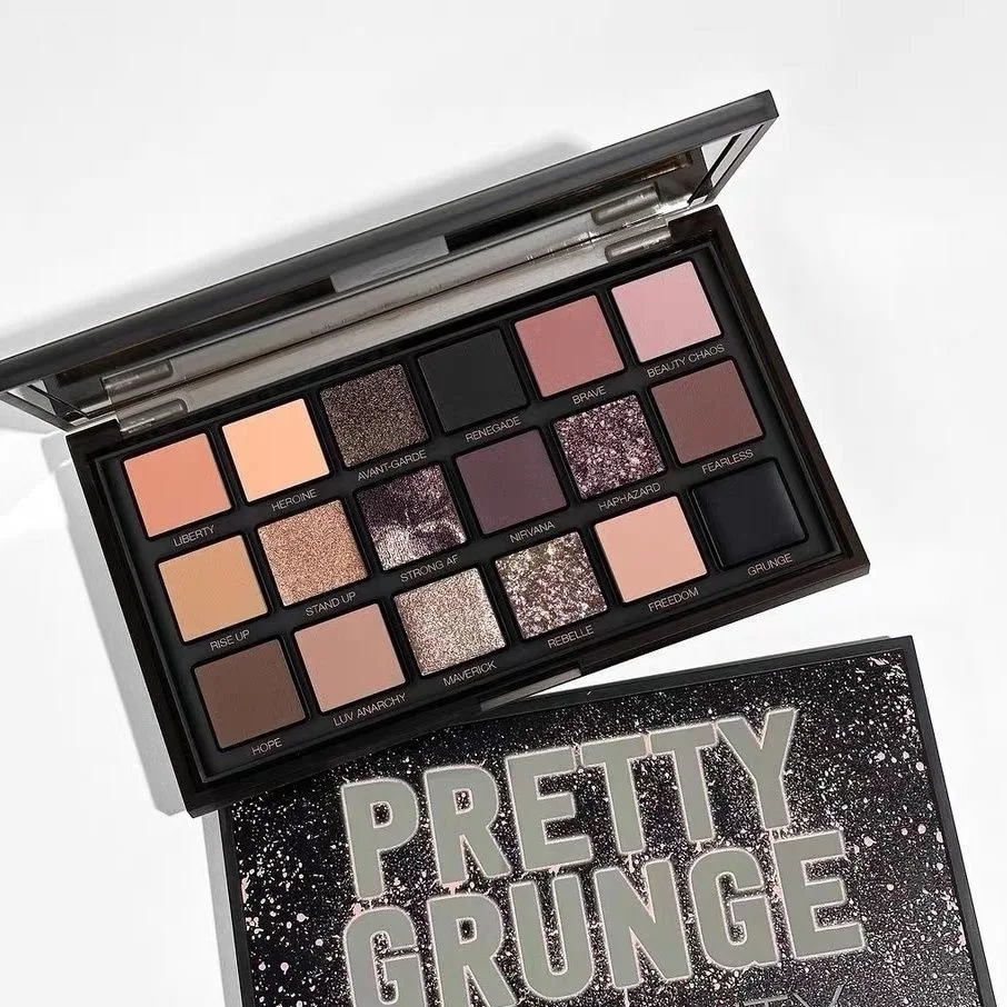 18 Colors Makeup Smoky Eyeshadow Palette Nude Matte Shimmer Glitter Pigment Eye Shadow Pallete Set Black Eye Shadow Make Up