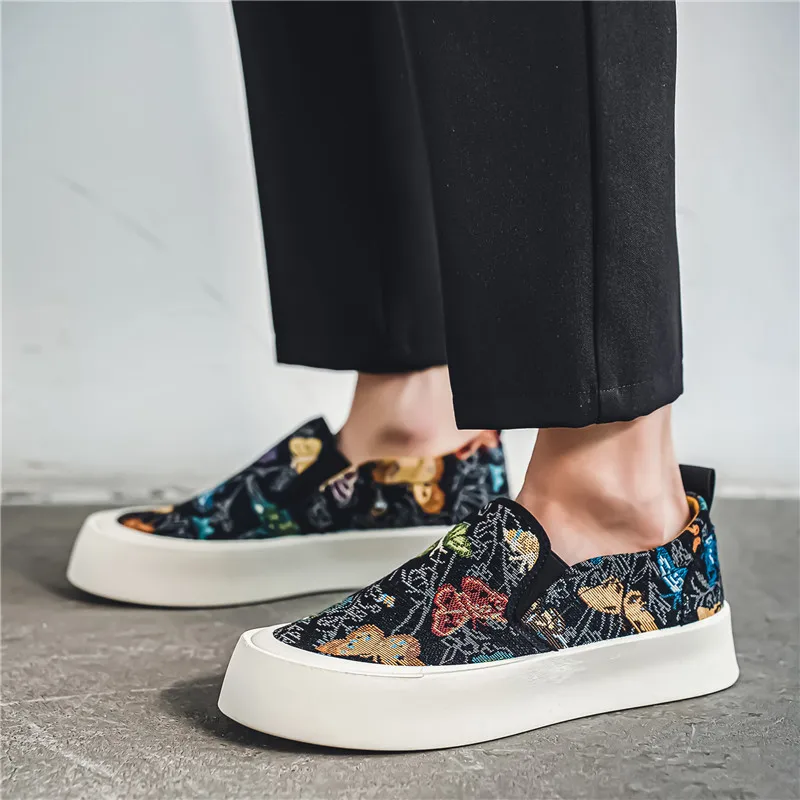 Summer Slip-on Men's Canvas Shoes Breathable Platform Vulcanized Sneakers Men Fashion Print Casual Loafers For Men Espadrilles