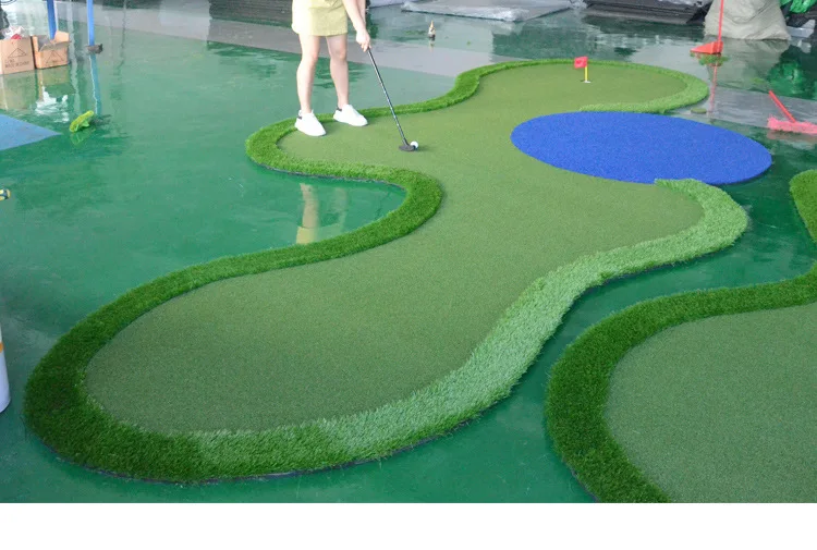 Description Picture 5 of itemFactory OEM portable mini golf course uses custom green golf putters for folding green mat fragmentation putter exercises