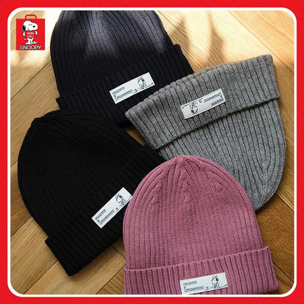 

Miniso Snoopy теплая шапка для пар на осень и зиму с защитой от холода, вязаная шапка, холодная шапка с мультяшным принтом, подарок для мужчин и женщин
