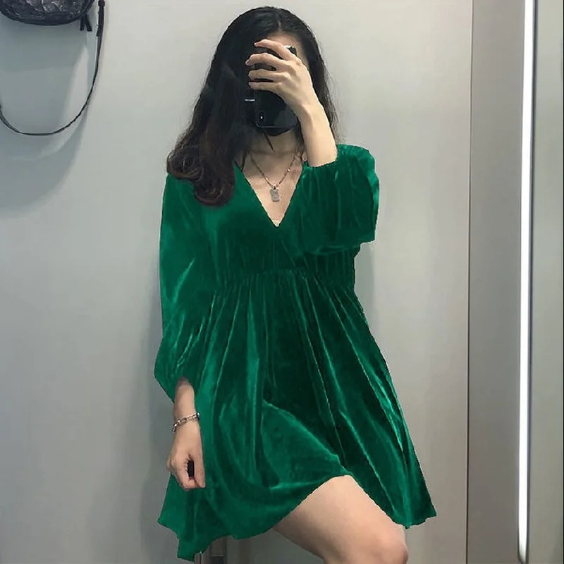 green emerald velvet dress Remember The Night Emerald Green Velvet Dress, Medium - The Mint Julep Boutique main image 0