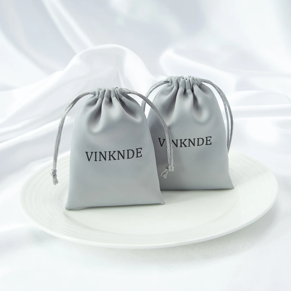 100pcs Custom Logo Silk Jewelry Pouch 7X9cm 8x10cm Small Gift Bags Satin Drawstring Jewelry Organizer Wedding Favors Candy Bag