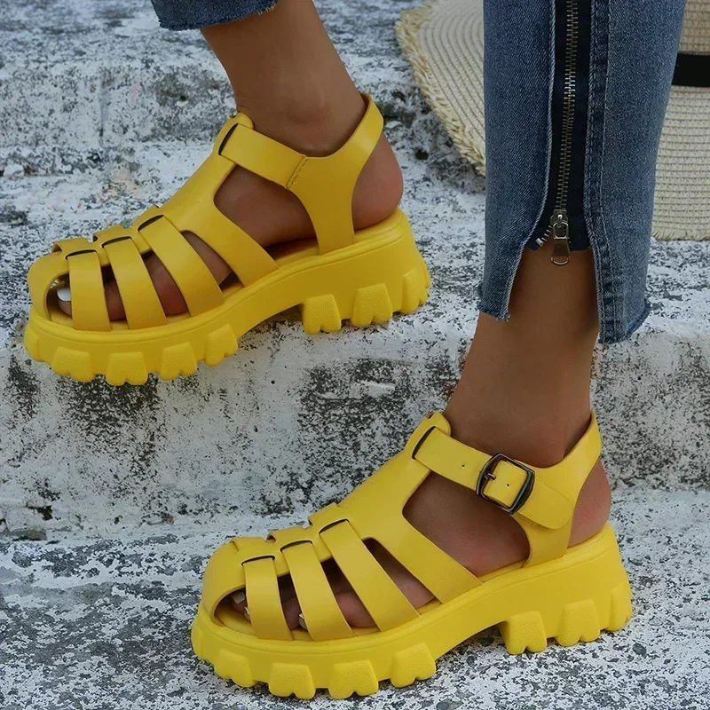 

2024 Hot Selling Women's Shoes Closed Toe Women's Sandals Roman Sandals Buckle Strap Square Heel Round Toe Women's Shoes