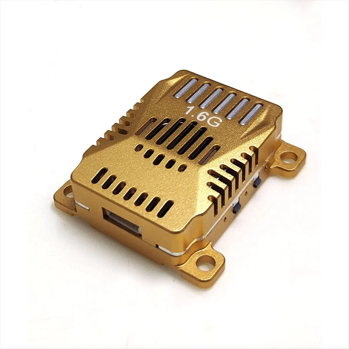 Émetteur vidéo FPV 1.6GHz 20km 3000mW MMCX connecté à une antenne sur un drone, prêt pour le vol longue distance