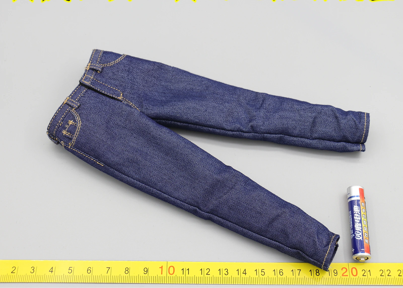 

Модель джинсов FP-008 1/6 для фигуры 12 дюймов