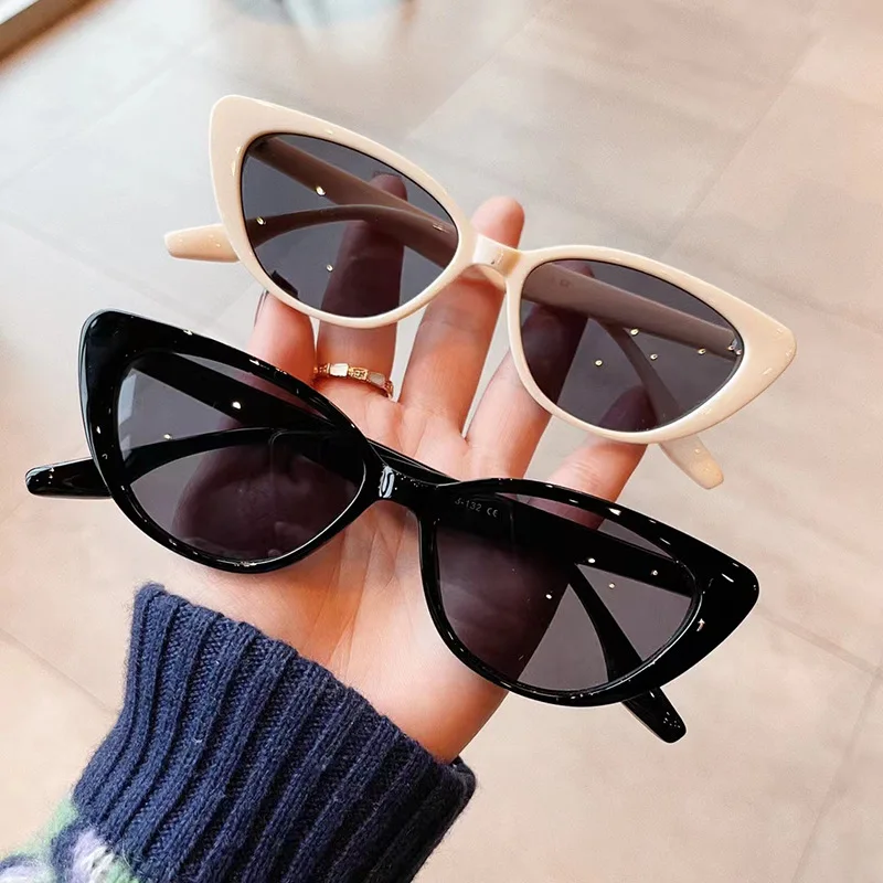 

New Style Cat Eye Frame Sunglasses Men Women Triangle Small Frame Sun Glasses Eyewear Classical Outdoor UV400 Shades Eyeglasses