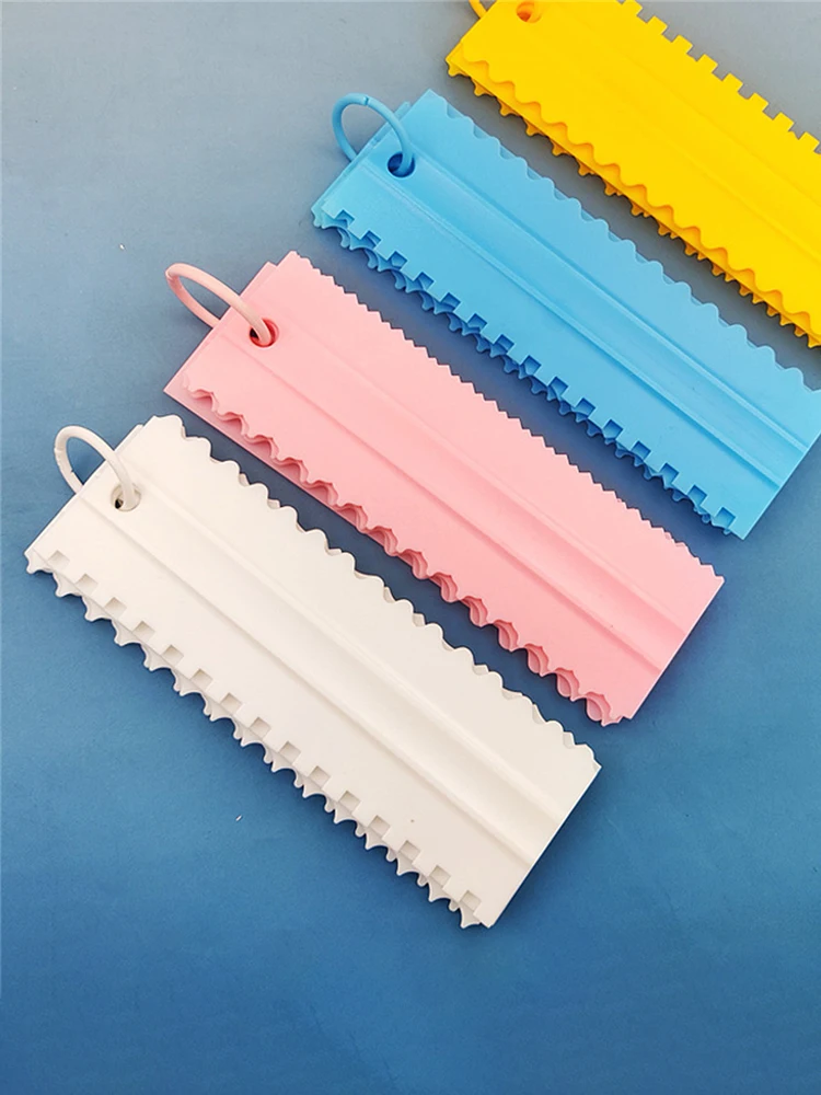 Description Picture 4 of item4Pcs/Set Cream Scraper PP Cream Smoother Pastry Icing Combs Spatulas DIY Baking Tools Bakery Accessories Cake Decorating Comb