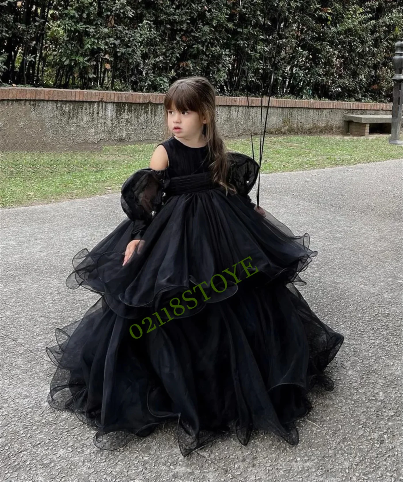 

Tiered Ruffle Wedding Flower Girl Dresses Scoop Neck Puff Sleeve Princess Pageant Dress Floor Length First Communion Party Gown