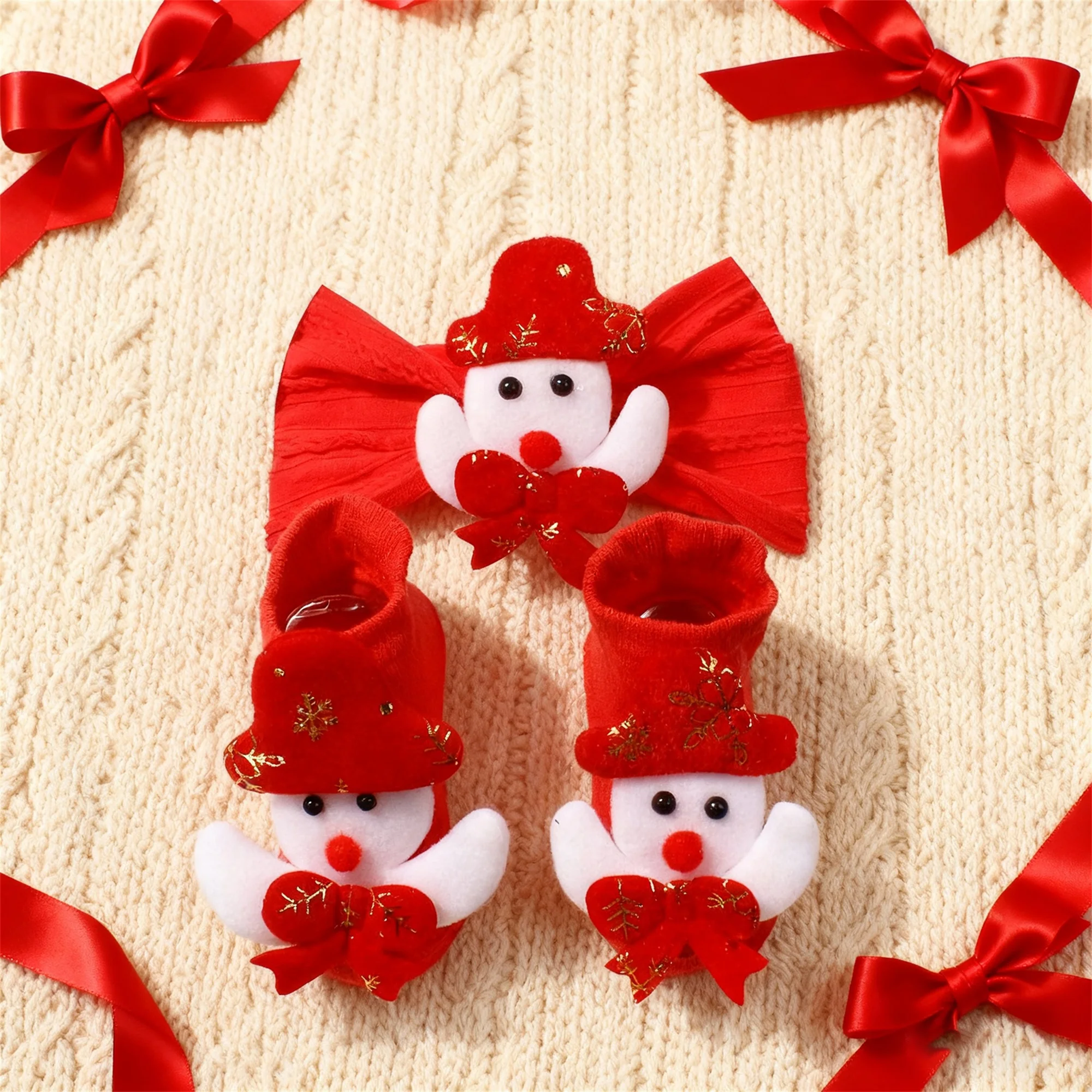 Adorable Baby Boy Christmas Hat Mittens Set Stylish Festive Reindeer Mittens and Hat Infant Trendy Baptism Clothing Accessory