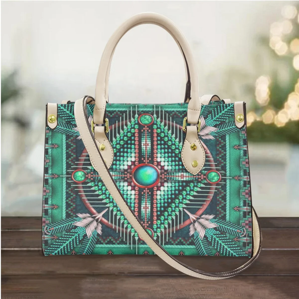 Рисунок 2 - Женские сумки Green American Tribe