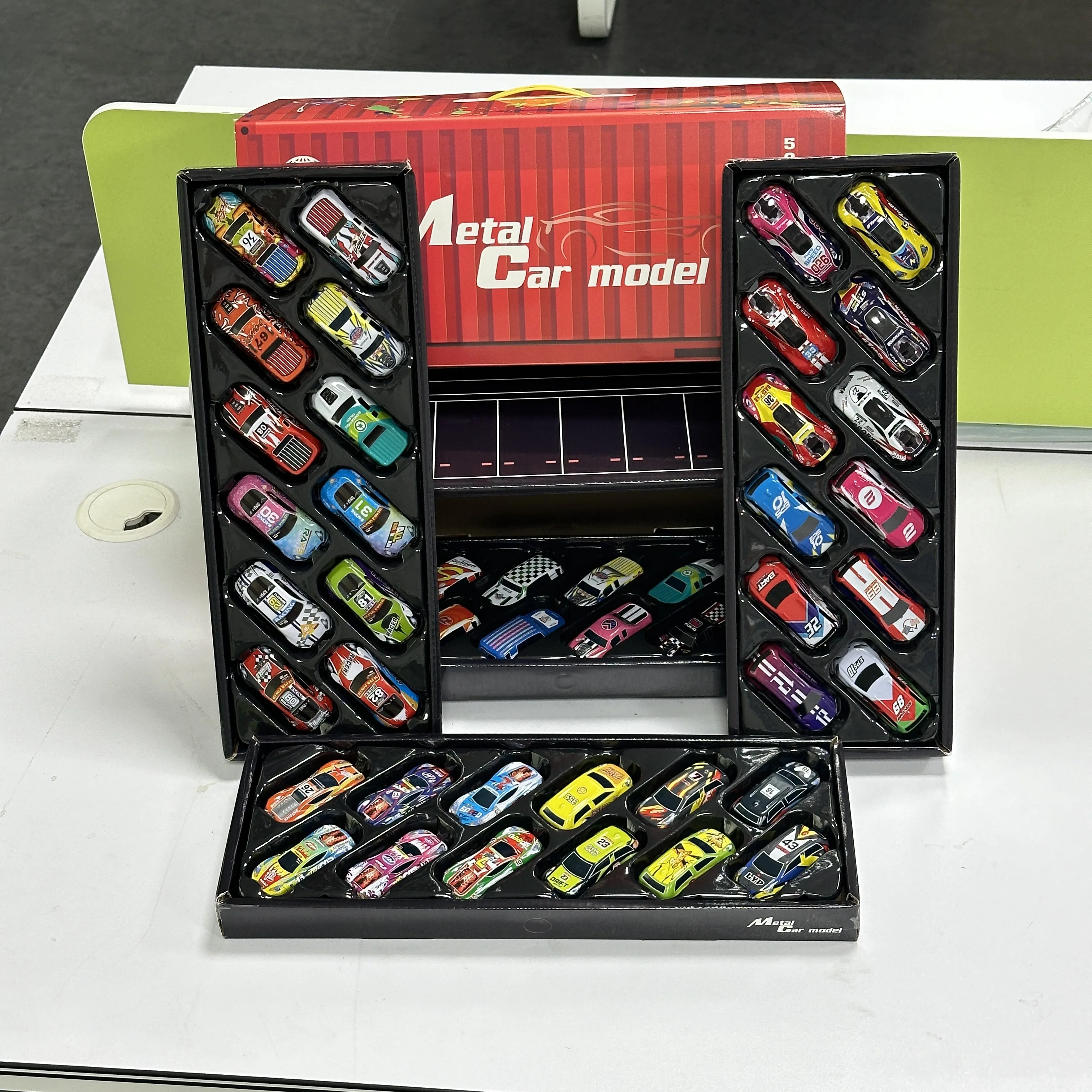 Set 10 Macchinine Giocattolo Con Tappeto - Veicoli Da Costruzione A Trazione Posteriore Per Bambini