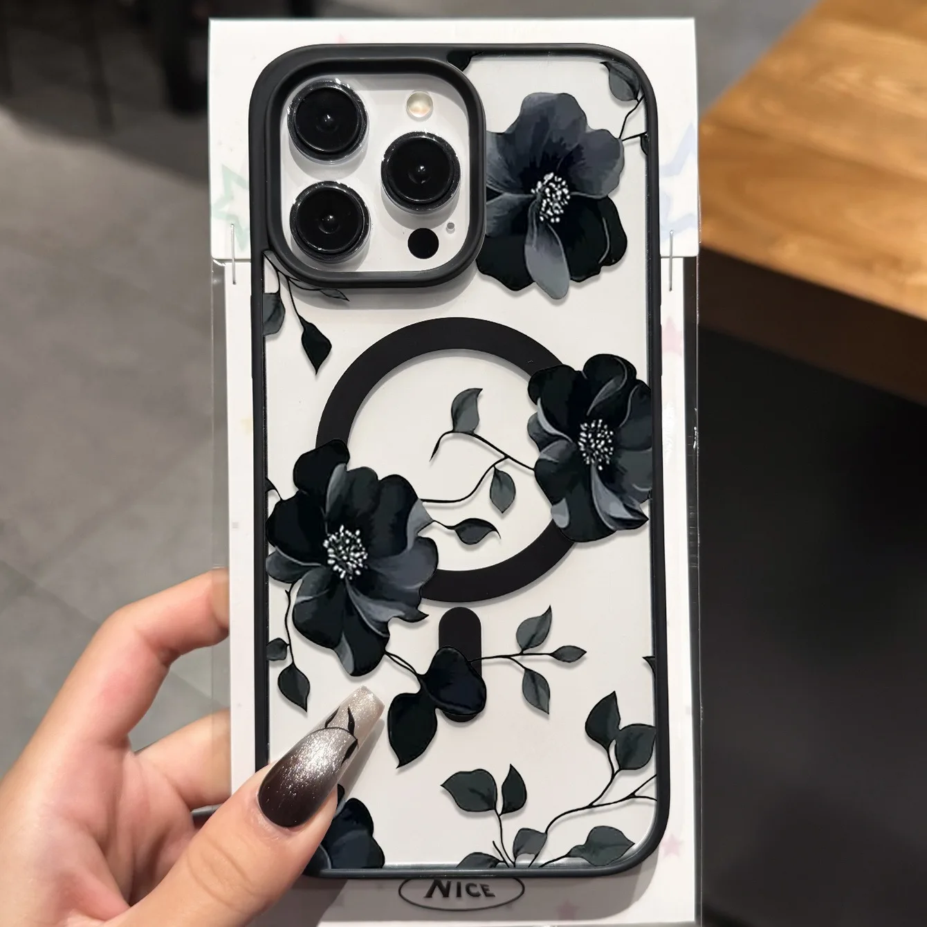 Elegant Black Floral Magnetic Phone Case – Stylish and Protective Smartphone Cover