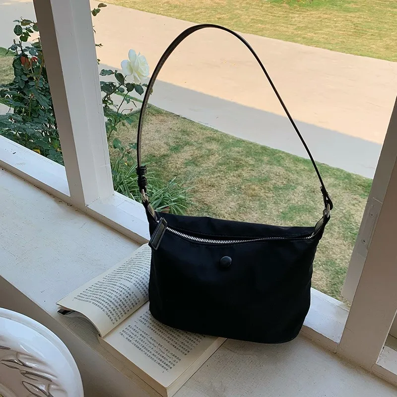 Korean Sle Solid Color Shoulder Bags Women Lightweight Waterproof Nylon Large Capacity Crossbody Bag Ladies Casual Underarm Bag