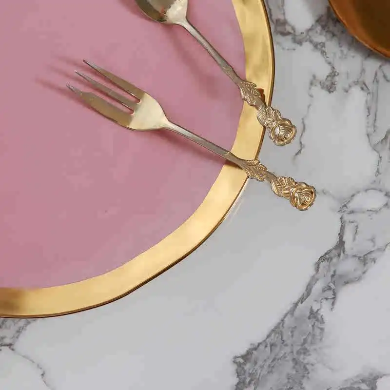 European style glazed ceramic gold-plated Western food plate, hotel clubhouse, home inn, homestay, fruit plate