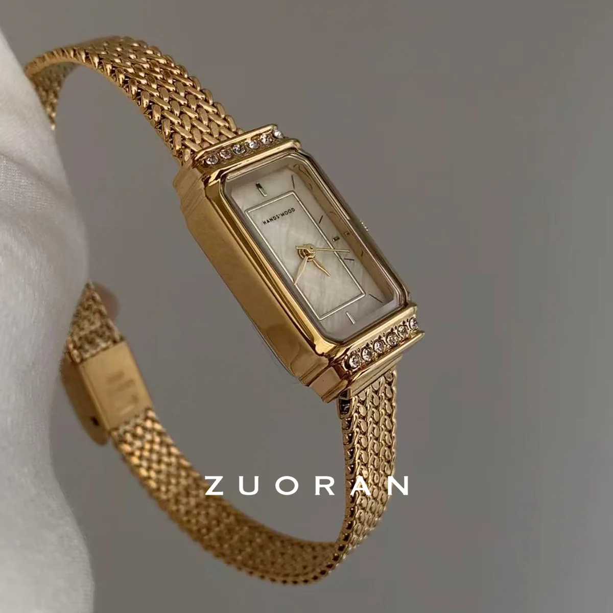 Exquisite women's wristwatch, a new rectangular style, luxurious and sophisticated, perfect as a gift for women.
