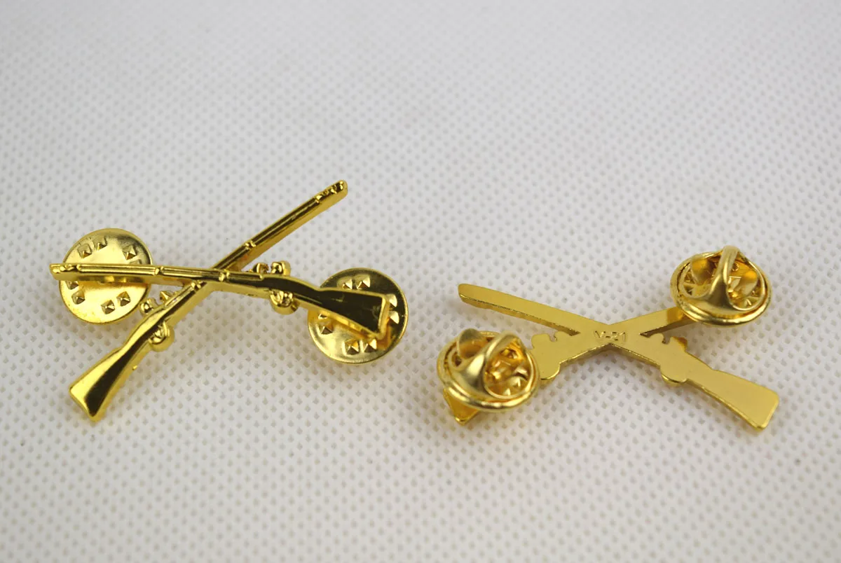One Pair US Army Infantry Officer Collar Metal Badge Insignia