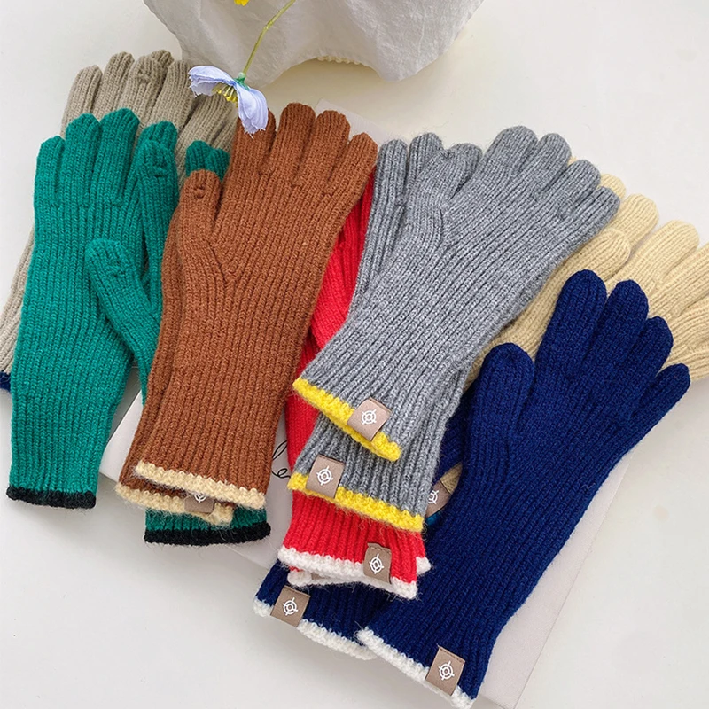 Women's Autumn Winter Gloves Green Elegant Warm Touchscreen Casual Long White Vintage Gloves Knitted Outdoor 2023