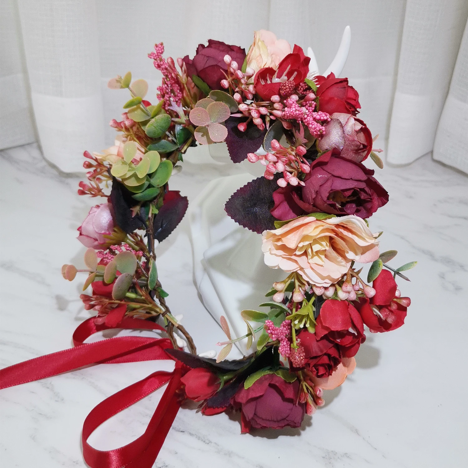FRCOLOR Cerchietto Floreale Con Fiori Rossi In Plastica E Resina Per Matrimonio, Festa, Eventi Speciali - Accessorio Elegante Per Capelli