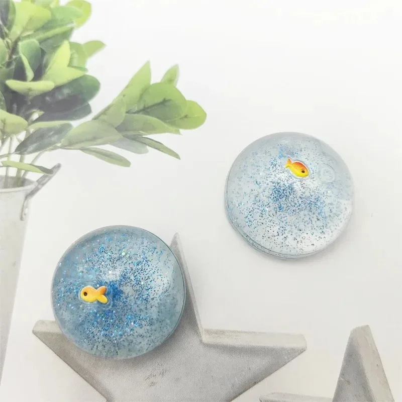 Ocean Planet Cartoon Goldfish Squishy Toy - Glittery Fidget Gadget for Stress Relief, Cute Decompression Toy for Leisure