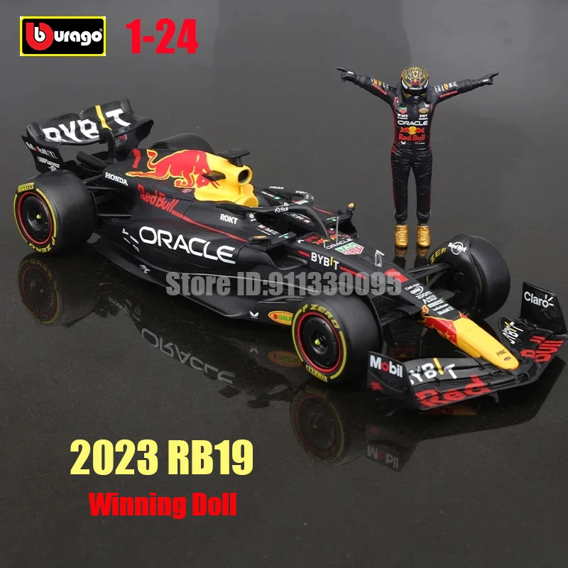 Bburago 1:24 Race F1 Mercedes-AMG W14 E Performance #63 George Russell With Standing Figure