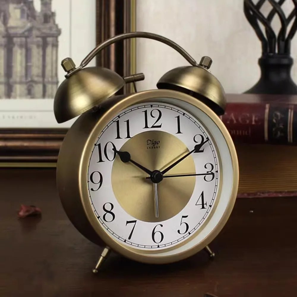 

Retro Desktop Clock OrnamentsLight Luxury Small Grandfather Clock, Student Desktop Clock, Creative Metal Home Living Room Alarm
