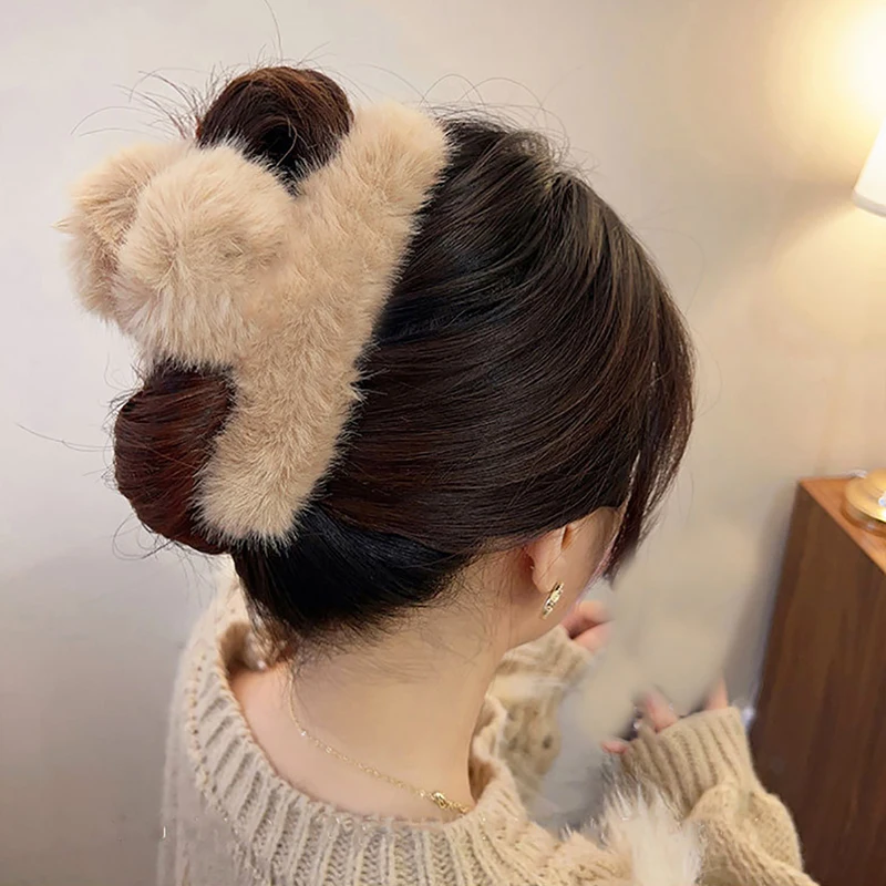 

Women Plush Hair Claw Imitation Fur Big Shark Clip Faux Rabbit Fur Hair Clip Milk Coffee Color Series Barrette Hair Accessories