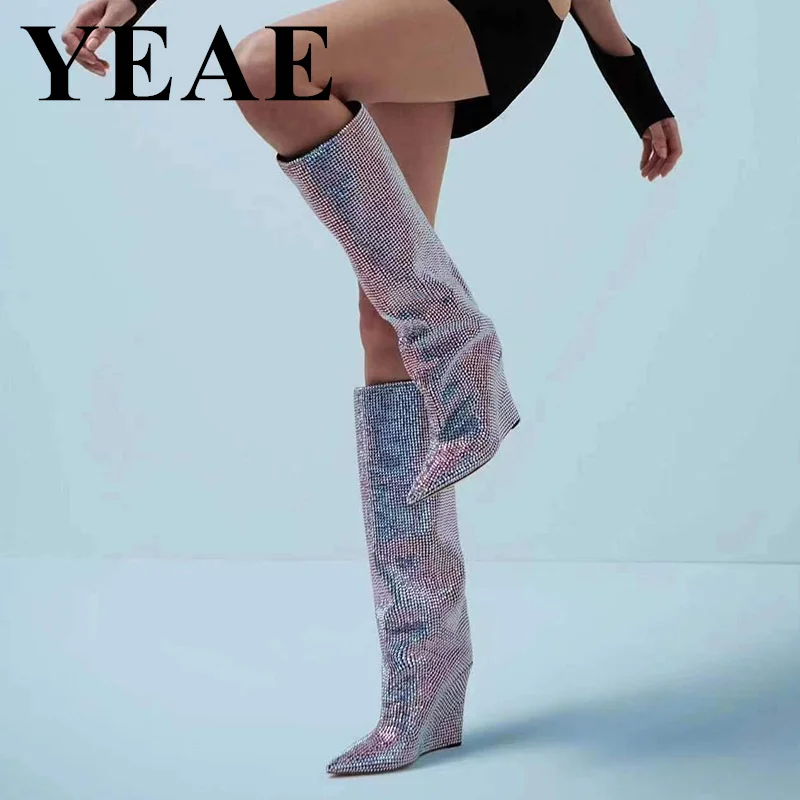 

Роскошные женские блестящие бриллиантовые высокие сапоги на танкетке, женские сапоги с острым носком и кристаллами, модная обувь без шнуровки для банкета 2024